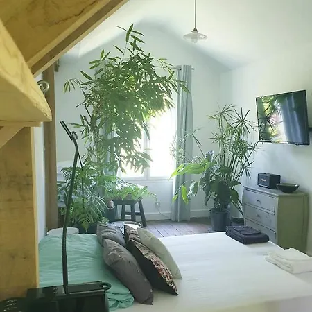 Nocleg ze śniadaniem La Petite Maison Du Jardin D'apollon Dourdan